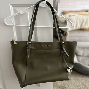 Olive tote purse by Michael Kors